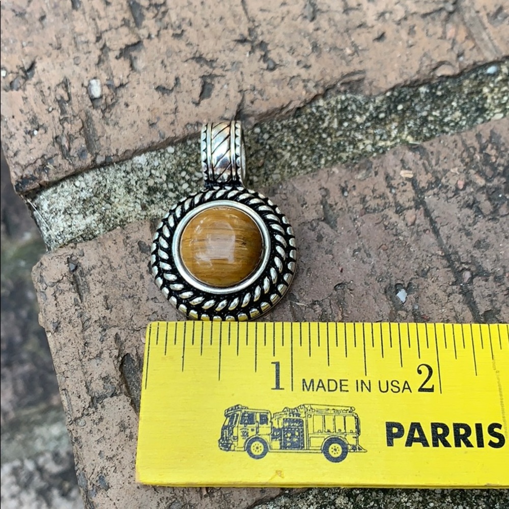 Premier Designs Silver-tone & Tigers Eye Pendant - Picture 11 of 11